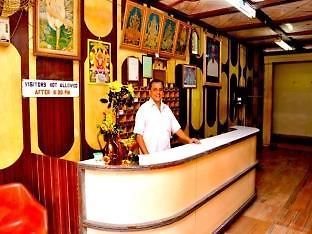 Sri Saibaba Guest House Puducherry Buitenkant foto